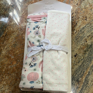 2 Swaddle Blankets